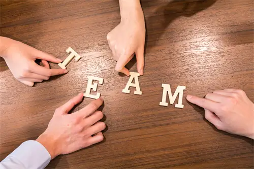 瓮安县高中多久开学