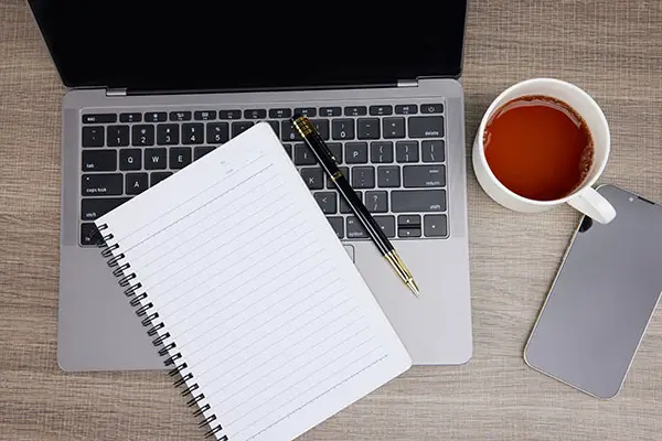 崊字什么含义啊女