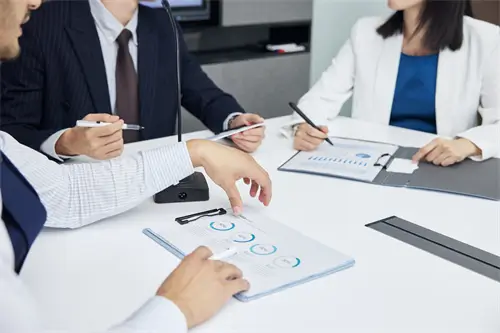 撒欢不留情的含义